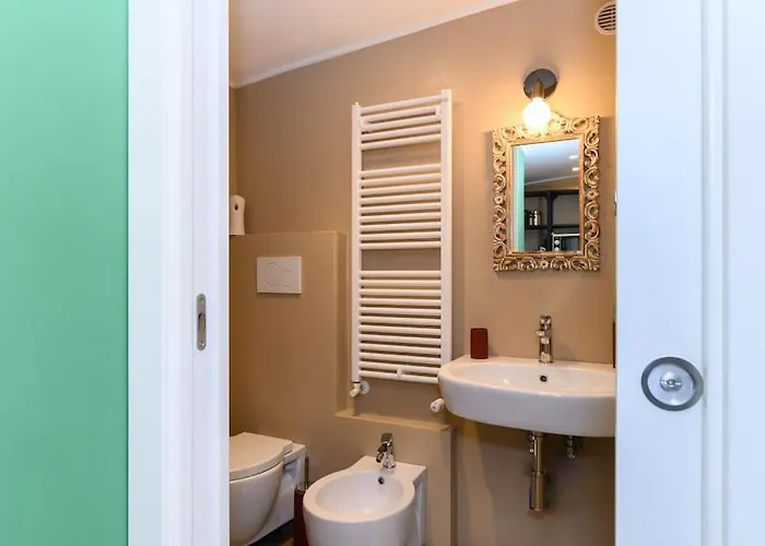Apartament Interno 43 *